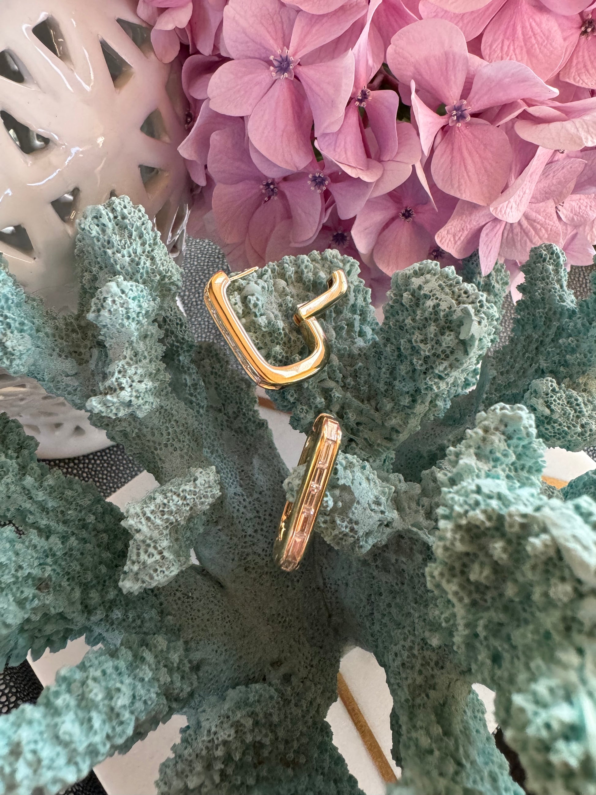 Sig Ward Jewelry 18K Yellow Gold Brooke Baguette Diamond Earrings