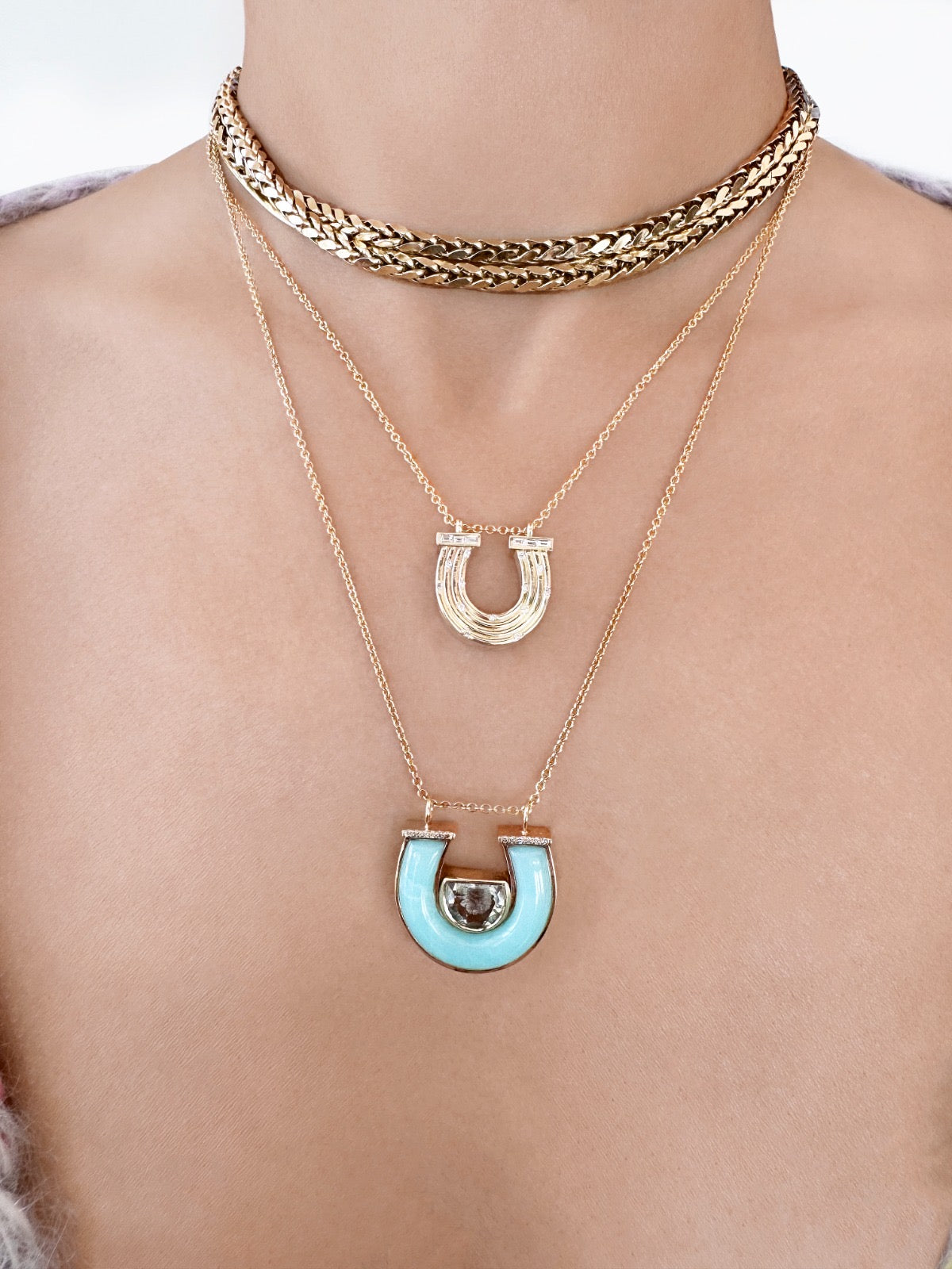 14K YG Reeded Gold And Baguette Diamond Horseshoe Necklace